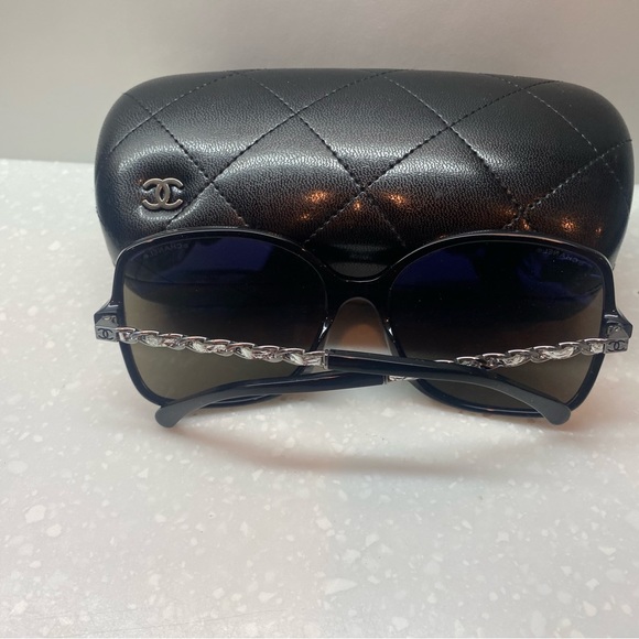 CHANEL Sunglasses Matrasse Chain 5210-Q A Black - Picture 4 of 5